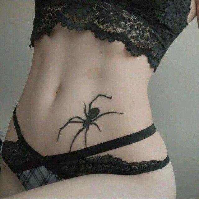 00s Mode, Spider Tattoo, Aesthetic Tattoo, Dream Tattoos, Dope Tattoos, Simplistic Tattoos, Skin Art, Piercing Tattoo, Get A Tattoo