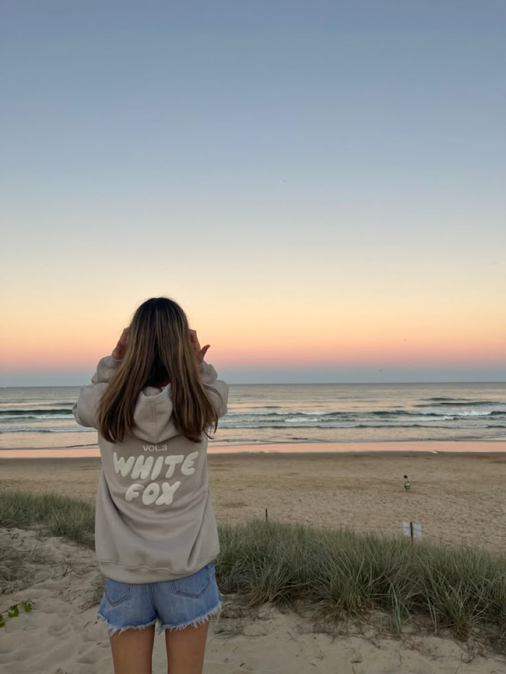 Basic Aussie, Aussie Girl, Basic Aesthetic, Fox Hoodie, Hoodie Aesthetic, Trendy Hoodies, Simple Fits, Casual Preppy Outfits, Girl Fits