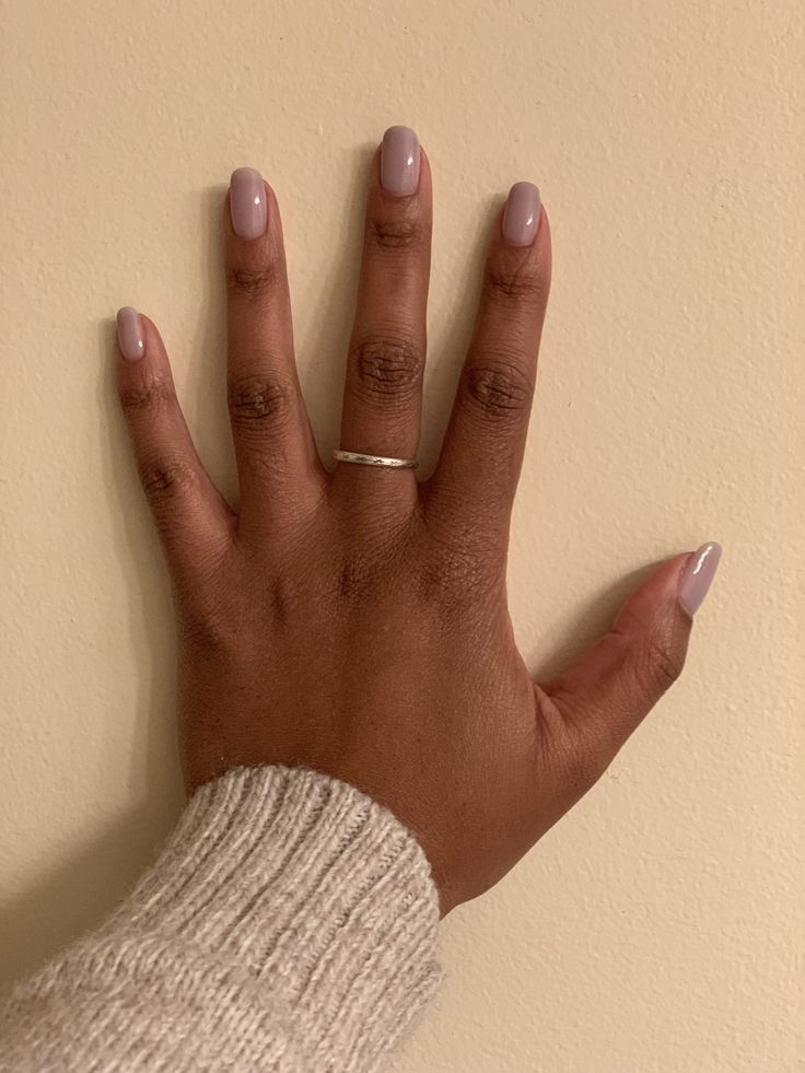 Nail Extensions On Dark Hands, Nail Polish Ideas For Morena, Pretty Nails For Dark Skin, Engagement Nails Dark Skin, Engagement To Be Opi, Short Acrylic Nails For Black Skin, Nail Art Dark Skin Tone, Nail On Dark Skin Hands, Short Nail Designs For Black Skin