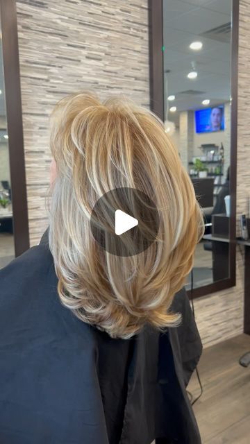 MGM Hair Studio | Layers ✨ 
•
•
•
__________________________________________________

#hairtransformation #hairtutorial #tutorial #highlights #balayage... | Instagram Balayage Layers, Shorthair Bangs, Blonde Layered Hair, Love Reels, Medium Hair Styles For Women, Highlights Balayage, Haircuts For Medium Length Hair, Layered Haircuts For Medium Hair, Medium Layered Hair