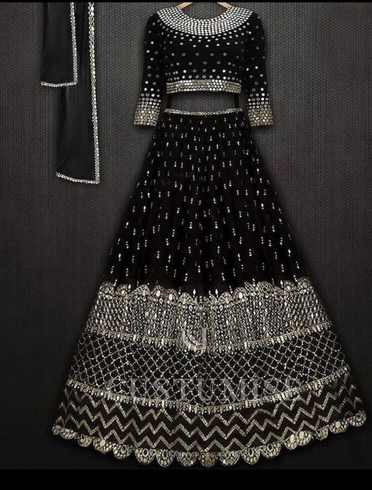 डिजाइनर कपड़े, Mirror Work Lehenga, Lehenga Choli Designs, Black Lehenga, Indian Outfits Lehenga, Lehnga Dress, Half Saree Designs, Indian Gowns Dresses, Indian Lehenga