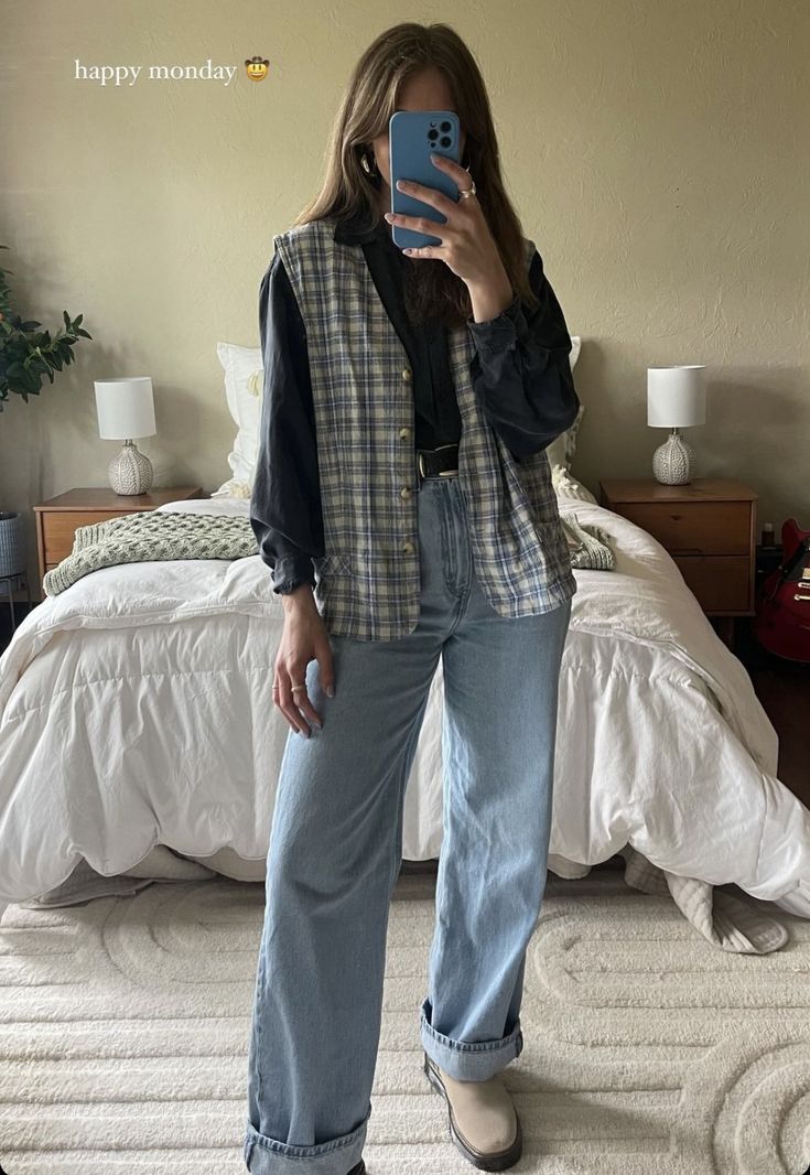 Outfit With Collared Shirt, White Button Up Layered Outfit, Green And White Flannel Outfit, Earthy Colour Outfits, Gender Reveal Guest Outfit Ideas, What To Wear To A Basketball Game Women Winter, Outfits With Mom Jeans For School, Patient Access Representative Outfit, Doc Clogs Outfit