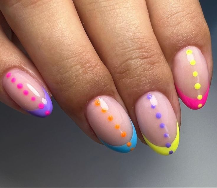 40th Birthday Nail Ideas, Download Festival Nails, Retro Summer Nails, Fun Neon Nails, Neon Nail Ideas Summer, Gel Nails For Summer, Trendy Summer Nails 2023, Easter Nails Ideas, Short Summer Nails