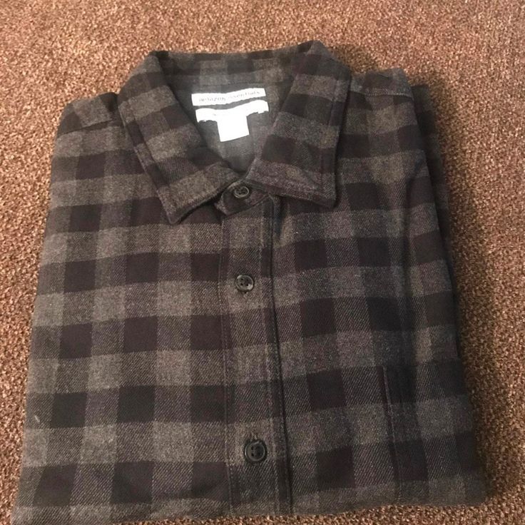 Size Xl Nwt Flannel Shirt Black Relaxed Fit Collared Flannel Shirt, Black Long Sleeve Flannel Shirt, Black Flannel Top For Fall, Gray Long Sleeve Flannel Shirt For Fall, Black Collared Flannel Shirt For Winter, Classic Black Flannel Top, Black Long Sleeve Cotton Flannel Shirt, Classic Black Flannel Shirt For Fall, Black Relaxed Fit Flannel Top