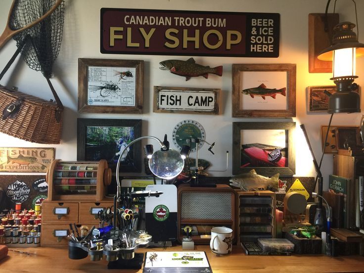 Fishing Lodge Interiors, Fishing Room Man Caves, Outdoorsman Office, Fishing Tackle Room, Fishing Room Decor, Fishing Lodge Decor, Fishing Man Cave, Vintage Fishing Decor, Mountain House Decor