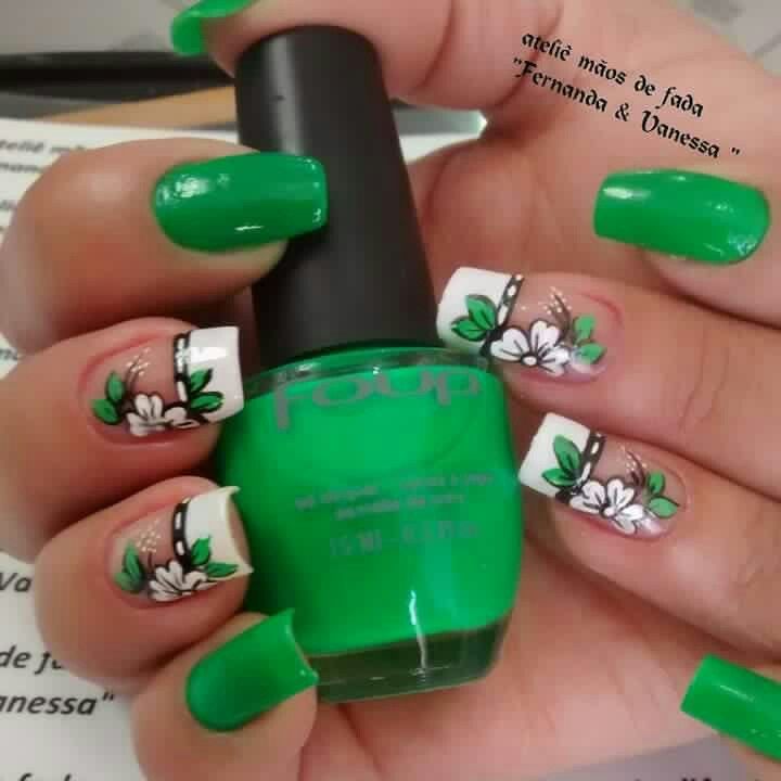 Cute Summer Nail Designs, Nails 2017, St Patricks Day Nails, Sunflower Nails, Finger Nail Art, Winter Nails Acrylic, Green Nail, Flower Nail Designs, Nail Art Designs Diy