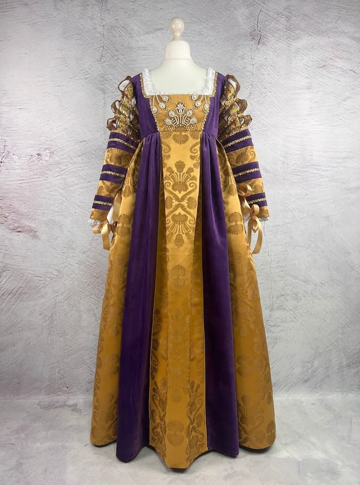 Violet Borgia Dress Renaissance Dress 16th Century Italian Fashion - Etsy Borgia Dress, 16th Century Fashion, Medieval Costume, Costume Inspo, Historical Dresses, Sheer Chiffon, Dress 16, House Of The Dragon, Historical Clothing