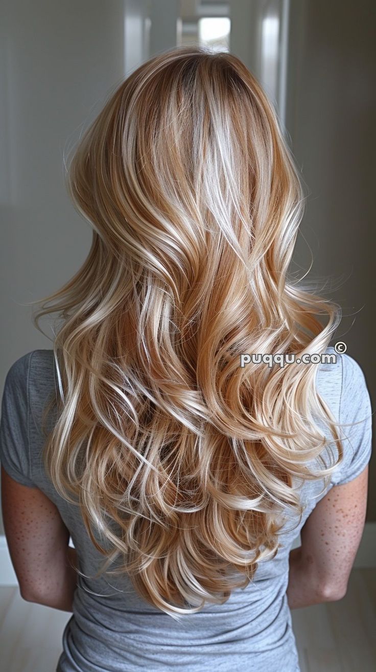 Ash Blonde Hair Ideas, Blonde Hair With Copper Lowlights, Caramel Blonde Hair Color, Caramel Blonde Hair, Blonde Balayage Hair, Blonde Hair With Lowlights, Fall Blonde Hair Color, Copper Blonde Hair, Light Strawberry Blonde