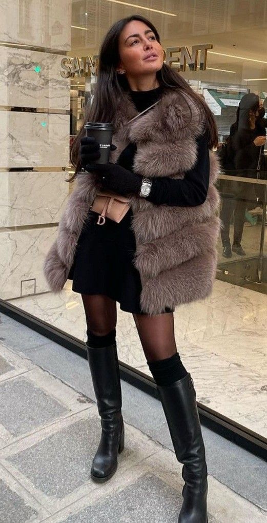 Winter Gilet Outfit, Cropped Fur Vest Outfit, Sleeveless Fur Coat Outfit, Fur Vest Outfit Dressy, Brown Fur Vest Outfit, Fluffy Vest Outfit, Fur Vest Outfit Winter, Faux Fur Gilet Outfit, Fur Gilet Outfit