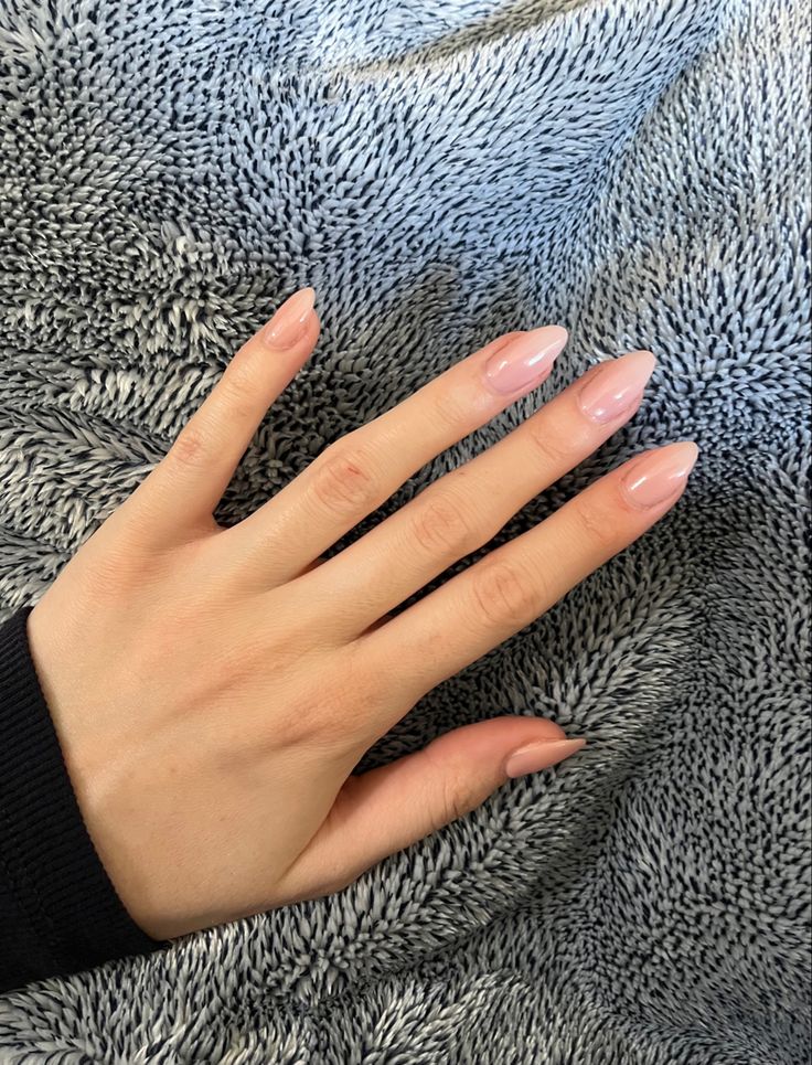 Nails almond nude pink hailey beiber stiletto nail Almond Nails Clean Look, Pale Almond Nails, Sheer Light Pink Almond Nails, Transparent Pink Almond Nails, Creme Almond Nails, Blush Pink Nails Almond Shape, Neutral Pointy Almond Nails, Natural Look Almond Nails, Light Pink Nude Almond Nails