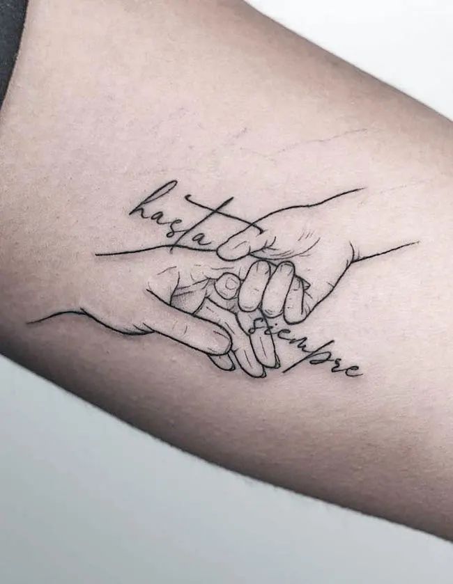 Tattoos For Your Daughter, Tattoos For My Son, Tattoos For Your Son, Minimalist Mom Tattoo, Tattoo For My Son, Mom Baby Tattoo, Mutterschaft Tattoos, Baby Tattoo Designs, Baby Tattoo