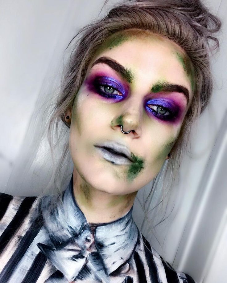 Erika Marie | Edinburgh Makeup (@erikamariemua) on Instagram: “OCTOBER 7TH - BEETLEJUICE! Glamorous Halloween, Erika Marie, Unique Halloween Makeup, Paint Clothes, Wallpapers Halloween, Beetlejuice Makeup, Halloween Make-up Looks, Halloweenský Makeup, Halloween Instagram