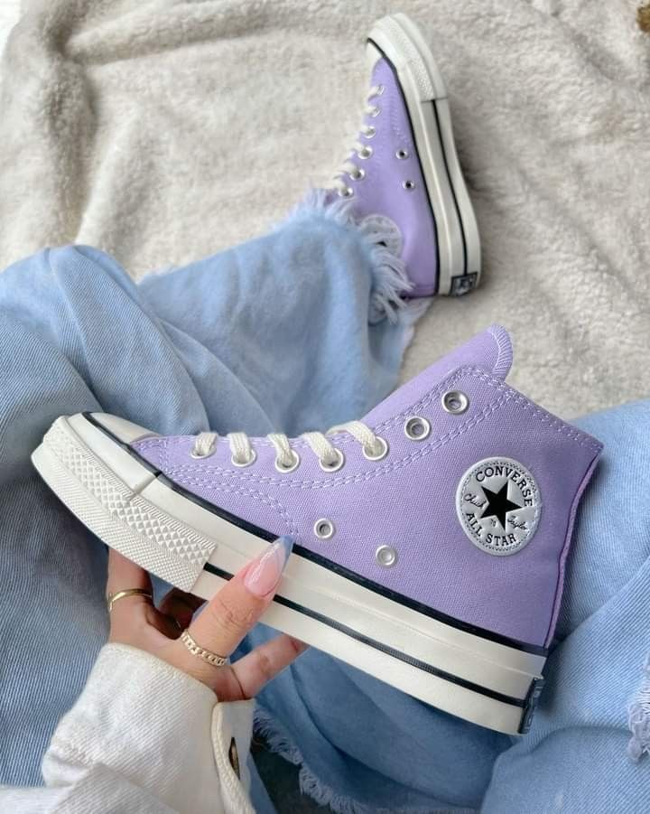 Cute Converse Shoes, Purple Converse, Cute Converse, Trendy Shoes Sneakers, Dr Shoes, Preppy Shoes, Pretty Shoes Sneakers, Platform Converse, Cute Nike Shoes