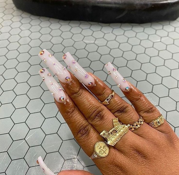 Extra Long Nail Ideas, Long Nail Ideas, Baddie Lifestyle, Colored Acrylic Nails, Long Nail, Exotic Nails, Nails 2020, Bling Acrylic Nails, Dream Nails