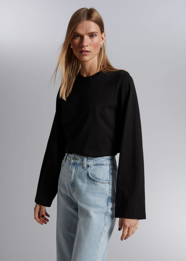 Relaxed top featuring a round-cut neckline with a wide ribbed finish, and long sleeves in a relaxed, regular-length silhouette.Length of top: 56cm /22" (EU 36 / UK 8 / US 4) Chic Oversized Long Sleeve Crew Neck Top, Trendy Boxy Fit Top For Fall, Boxy Fit Tops For Fall, Effortless Crew Neck Tops For Fall, Chic Cotton Crew Neck Long Sleeve Top, Chic Cotton Long Sleeve Crew Neck Top, Chic Everyday Long Sleeve Crew Neck Top, Chic Long Sleeve Cotton Crew Neck Top, Relaxed Fit Long Sleeve T-shirt For Work