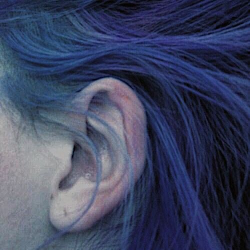 Blue Haired Guy Aesthetic, Grown Out Blue Hair, Blue Hair Aesthetic Faceless, Coraline Blue Hair, Short Blue Hair Aesthetic, Sal Fisher Aesthetic, Blue Hair Face Claim, Dark Blue Hair Aesthetic, Chloe Price Aesthetic