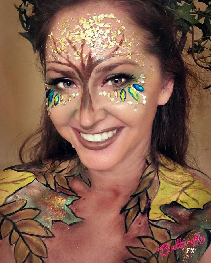 Tree Face Painting, Tree Costume Makeup, Tree Makeup Look, Tree Face Paint, Tree Of Life Makeup, Tree Makeup, Tree Costume Woman, Mother Nature Makeup, Face Paint Fairy