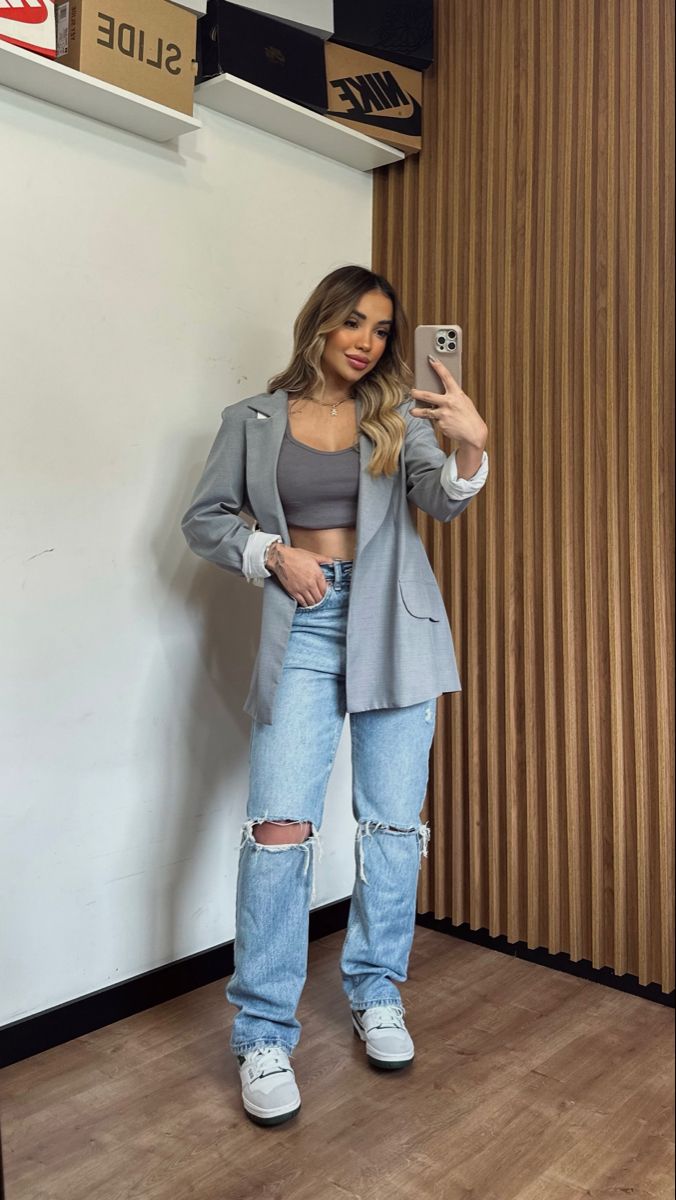 New Balance Outfit, Best Winter Outfits, Mom Jeans Outfit, Dressy Casual Outfits, Midi Skirts, Blazer Outfits, Cute Simple Outfits, Dressy Casual, Classy Women