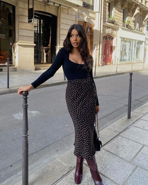 La Parisienne Stylée on Instagram: "à Paris 🤎✨ @cha_trbls" Skandinavian Fashion, Stylish Work Attire, Business Casual Outfits For Work, Foto Poses, Elegante Casual, Paris Outfits, Looks Street Style, Stylish Work Outfits, Casual Work Outfits