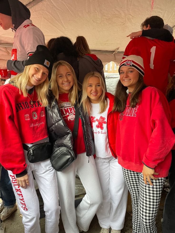 Louisville Game Day Outfit, Ohio State Outfits For Women, Ohio State Block Outfits, Ohio State Football Outfits, Ohio State Game Day Outfit Cold, Gameday Fits Football, Ohio State Gameday Outfit, Cold Gameday Outfit College, Winter Game Day Outfit