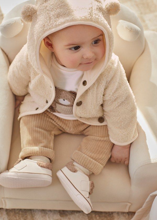 The Mayoral Hooded Fleece Coat provides your baby with warm, lightweight protection. Made of 100% polyester, it's soft to the touch and great for any season. An excellent coat for your baby who needs superior protection and warmth. Clothes For Girls, Fashion Children, Mini Collection, Floral Print Fabric, Floral Abstract, Fleece Coat, Christmas Items, Faux Fur Coat, Winter Wear