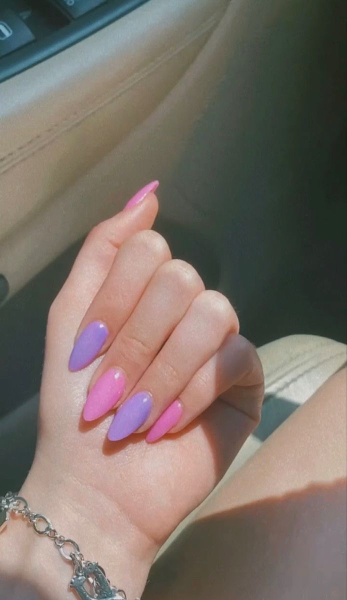 Solid Color Acrylic Nails, Purple And Pink Nails, Nail Art Designs For Beginners, Nail 2023, Violet Nails, Easy Nail Art Designs, Acrylic Pink, Purple Acrylic Nails, Solid Color Nails