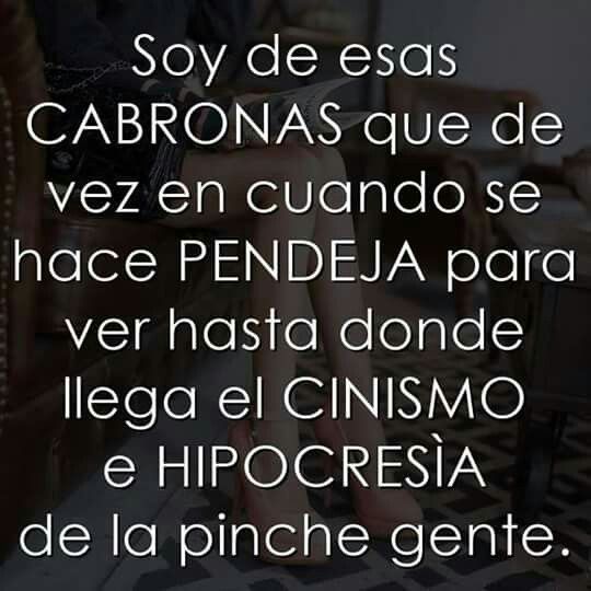 a person sitting on a couch with their feet up in the air and texting that reads, soy de ses carbonas cabronas