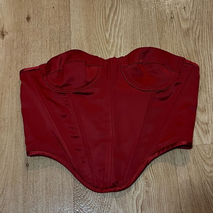 Zara Satin Red Bustier Top, Zippered Back. Super Sturdy, Brand New With Tags, Never Worn! Red Evening Corset With Boning, Elegant Underbust Crop Top For Parties, Red Elegant Formal Corset, Red Evening Corset With Boned Bodice, Elegant Red Formal Corset, Elegant Red Corset With Corset Back, Red Satin Party Corset, Red Satin Overbust Corset, Elegant Red Corset With Boned Bodice