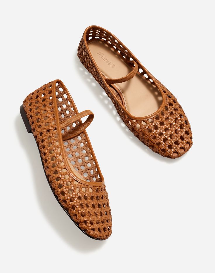 Madewell x Dansko® Brenna Clogs | Madewell Wedding Guest With Flats, Brown Sandals Women, How To Wear Clogs, Boss Era, Cruise Luggage, Footwear Inspiration, Open Toed Shoes, Comfortable Stylish Shoes, Fall Flats