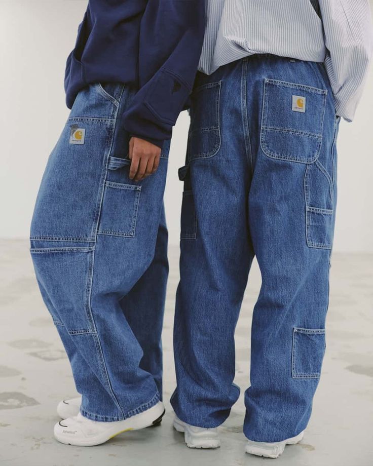 Duck Ideas, Jeans Pants Outfit, Baggy Pants Outfit, Baggy Jeans Outfit, Jeans Outfit Men, Blue Jean Outfits, Streetwear Pants, Streetwear Jeans, Oversized Jeans