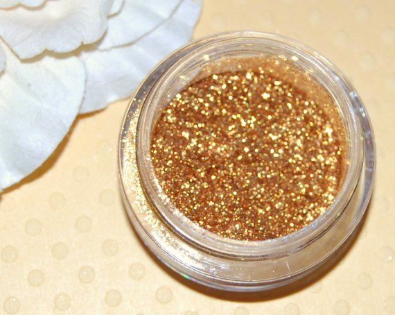 Spring Clean Out SALE GOLD Professional Grade Cosmetic Glitter. Use for Eyeshadow, Eyeliner, Lips an Hypoallergenic Eye Makeup, Eyeshadow And Eyeliner, Glittery Eyeshadow, Eyeliner Lips, Gel Eyeshadow, Makeup Glitter, Makeup Artist Tips, Best Eyeshadow, Loose Pigments