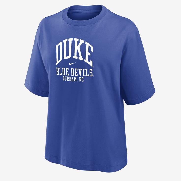 Made with soft cotton, this roomy Duke tee gives you a relaxed look without feeling too oversized and lets your cheer on the Blue Devils in comfort. Oversized Nike T-shirt With Graphic Print, Nike Cotton Oversized Tops, Oversized Nike Cotton Top, Oversized Cotton Nike Tops, Nike Relaxed Fit Tops With Letter Print, Nike Tops With Letter Print In Relaxed Fit, Nike Tops With Letter Print And Relaxed Fit, Crew Neck T-shirt With Team Spirit, Oversized Collegiate Short Sleeve T-shirt