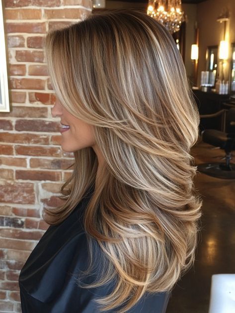 Different Tones Of Blonde Highlights, Blonde Balayage With Caramel Highlights, Good Blonde Highlights, Fall Hair Color Ideas For Light Brown Hair, Caramel Blonde With Highlights, Melted Blonde Hair Balayage, Balayage Hair Caramel Blonde, Blonde Highlights Ideas For Brunettes, Blonde And Brunette Highlights