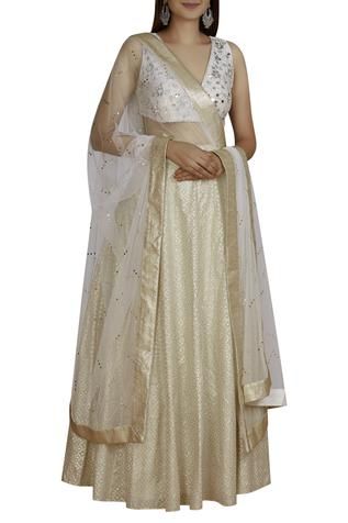 Shop for Neha Khullar Off White Chanderi Lehenga Set for Women Online at Aza Fashions Chanderi Lehenga, Off White Blouse, Brocade Lehenga, Dhoti Saree, Ruffle Saree, Gown Skirt, Net Lehenga, Lehenga Skirt, Luxury Sale