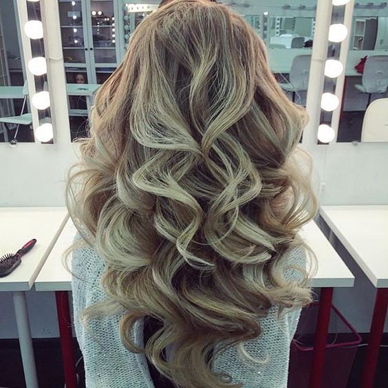 Date Night Hair, Hair Colorful, Pageant Hair, Night Hairstyles, Big Curls, Long Wavy Hair, Prom Hairstyles, Wand Curls, Big Hair