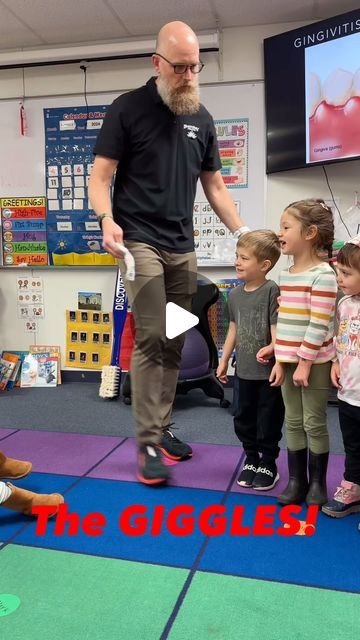 6.7M views · 470K likes | Discovery Dental on Instagram: "Pre-schoolers are pretty much the cutest! This is one of the activities our providers like to use to help children understand the benefits of flossing… It gets smiles and giggles every time!" Oral Hygiene Activities For Preschoolers, Dental Kids Activities, Dental Education For Kids, Dental Games For Kids, Health And Hygiene Activities For Kids, Hygiene Activities For Preschool, Teeth Activities For Preschool, Dental Activities For Kids, Preschool Dental Health Activities