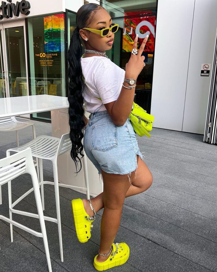 Pixel Avatar, Hip Hop Style Women, Crocs Outfit, Stylish Summer Outfits, Effortlessly Chic Outfits, Hip Hop Style, Cute Comfy Outfits, Cute Swag Outfits