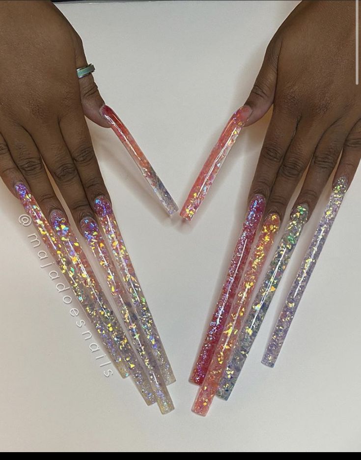 Long Sparkly Nails, Cute Nail Designs Short Nails, Short Nails Holiday, Long Nails Bling, Cute Nail Designs Short, Nail Inspo Elegant, Super Long Nails, Humor Barbie, Nail Designs Short Nails