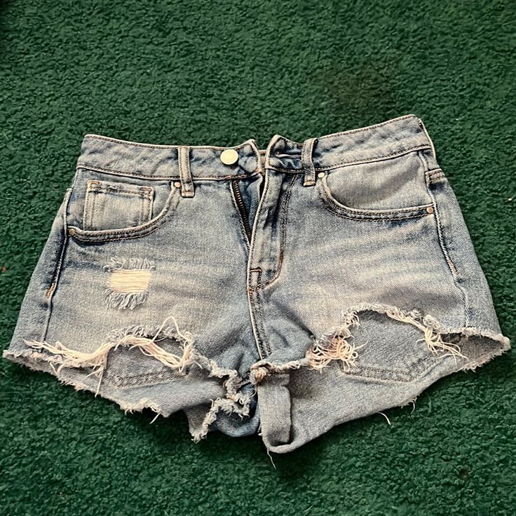 Never Worn / Size: 23 / High Rise Denim Jean Shorts Summer Cutoff Jeans For A Day Out, Summer Ripped High-waisted Shorts Jeans, High Waist Frayed Hem Summer Jeans, Summer Light Wash Jeans For Day Out, Summer Denim Jeans With Frayed Hem, Cutoff Denim Jeans For Day Out, Denim Cutoff Jeans For Day Out, Summer Jeans With Frayed Hem, Casual Denim Cutoff Jeans For Day Out