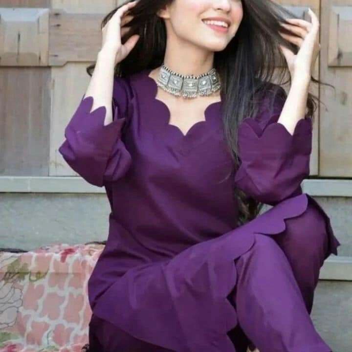 Stylish Kurtis Design, Simple Kurta Designs, Neck Designs For Suits, Desi Fashion Casual, Fancy Dresses Long, Dress Design Patterns, Sleeves Designs For Dresses, Simple Pakistani Dresses, Designer Dresses Casual