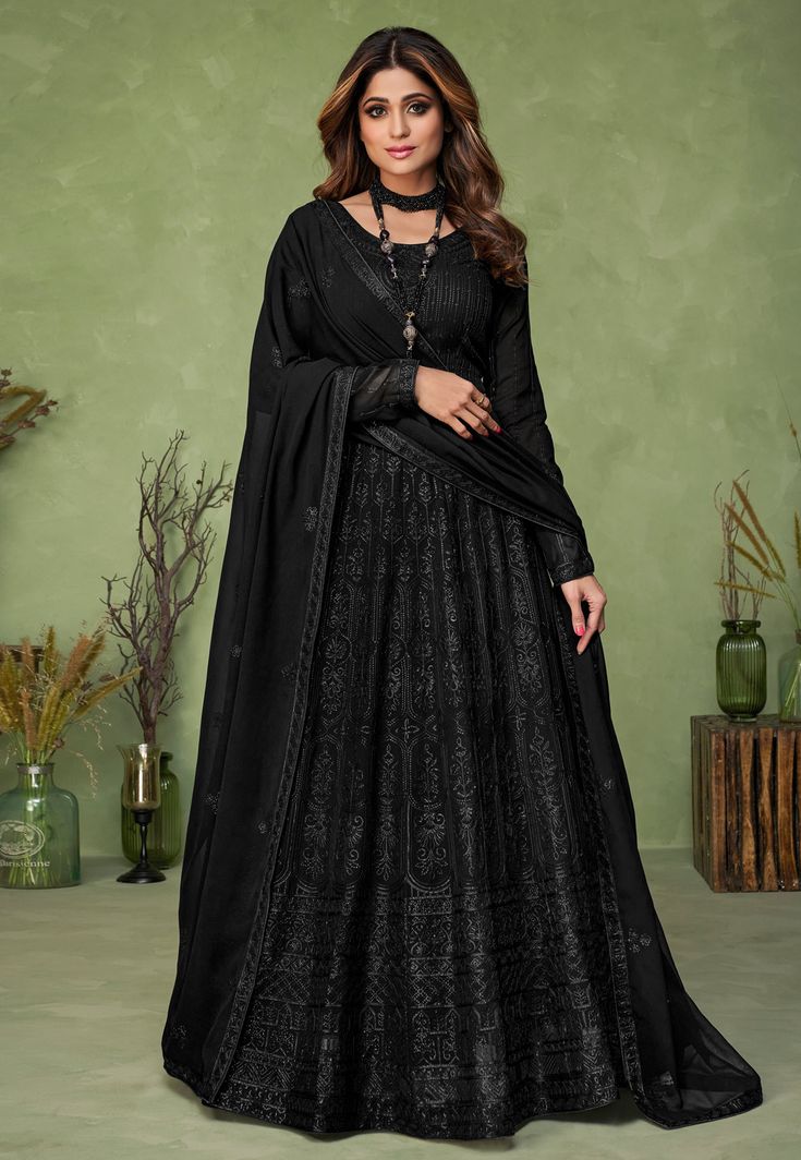 Party Wear Long Gowns, Party Wear Anarkali, Floor Length Anarkali, Gown Suit, Party Wear Gown, Designer Anarkali, Anarkali Gown, Designer Wedding Gowns, Gowns For Girls