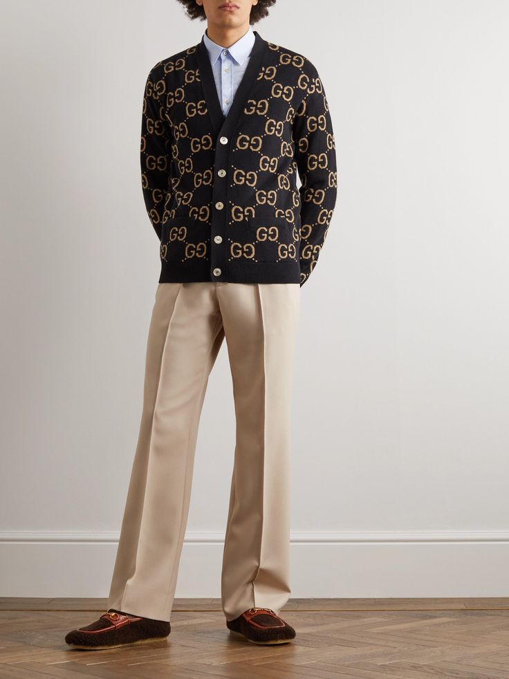 Gucci Aesthetic Outfit Men, Slim Boy Fashion, Gucci Clothes For Men, Gucci Men Outfit, Black Dandyism, Gucci Outfit Men, Gucci Lookbook, Gucci Jacket Mens, Geek Chic Men