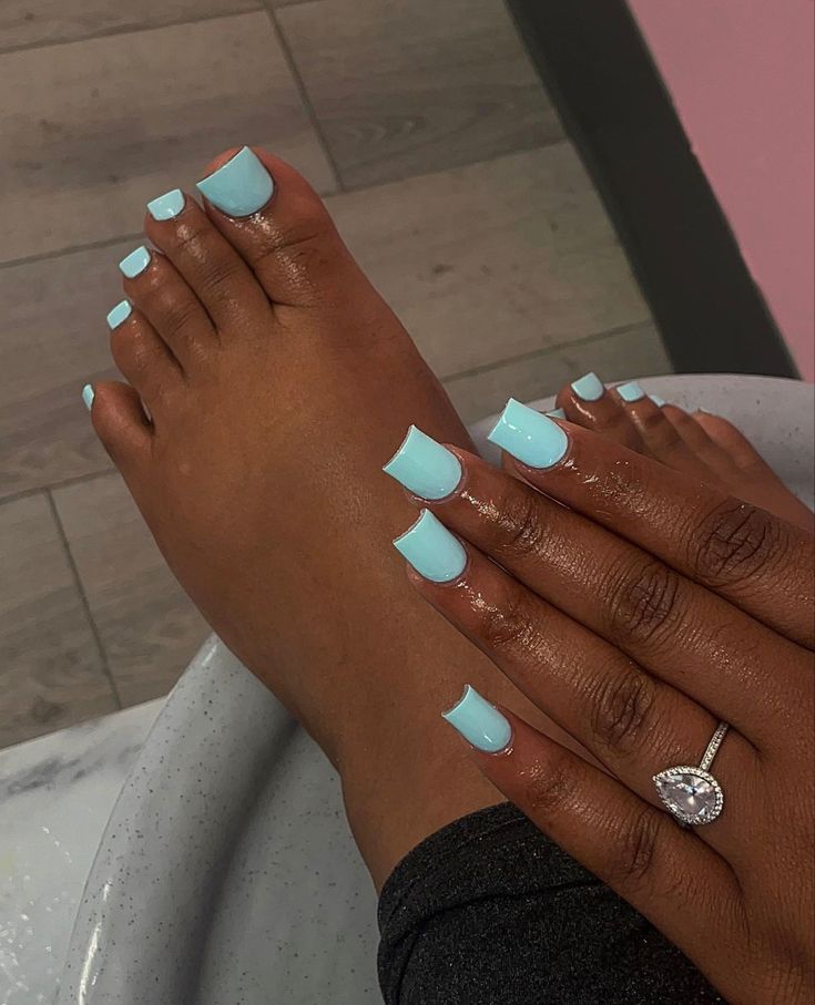 Colors For Dark Skin Tone, Nail Colors For Dark Skin, Toe Nail Colors, Gel Toe Nails, Acrylic Toe Nails, Acrylic Toes, Toe Nail Color, Colors For Dark Skin, Hard Nails