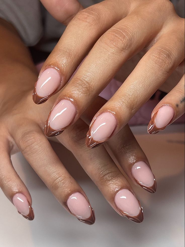 #nails #nailsofinstagram #nailsart #nailart #nailpolish #naildesign #nailideas #acrylic #almondnails #gelnails Gel Nail Designs Oval Shape, Oval Nails Winter, Extra Short Almond Nails, Short Almond Nail Designs, Rasta Nails, Nail Aesthetics, Everyday Nails, Oval Acrylic Nails, Indian Nails