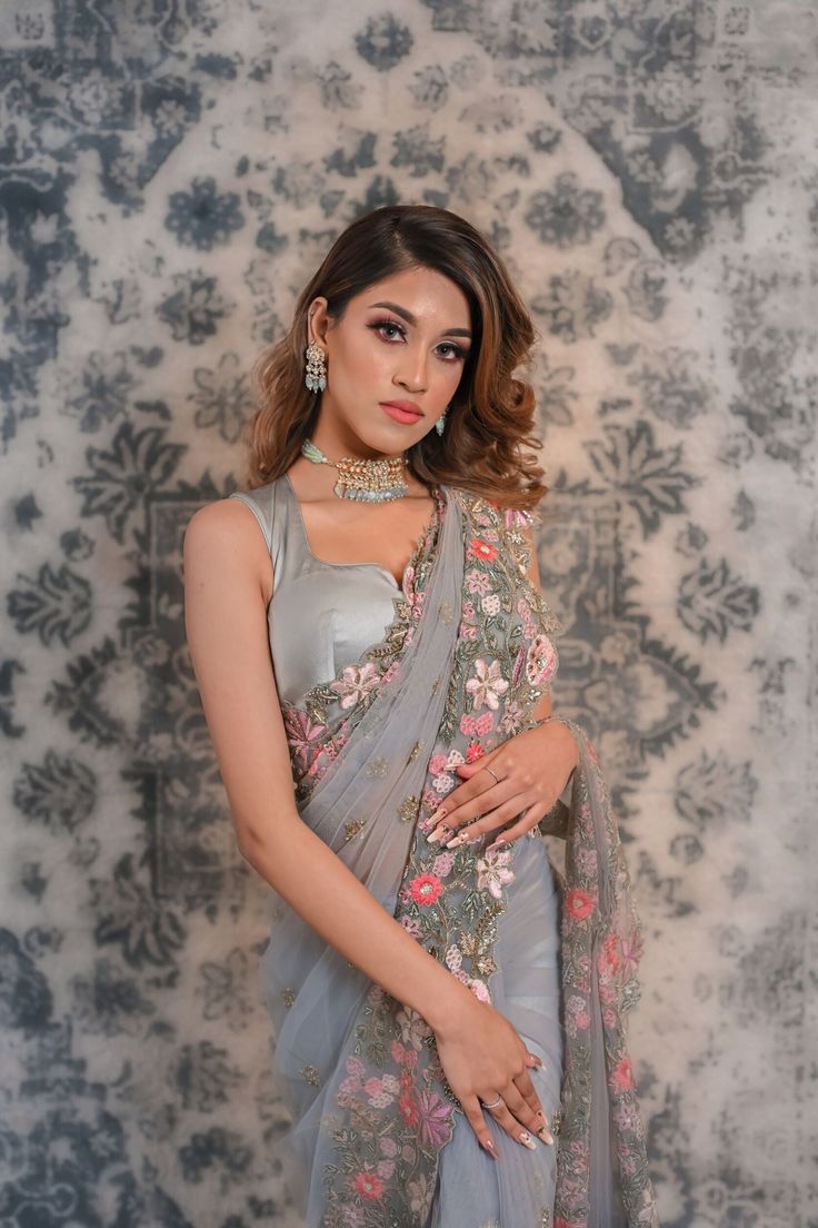 Extremely Versatile and opulent Grey colour saree Grey Colour Saree, Checks Blouse Designs, Modern Sari, Floral Cutwork, Peach Saree, Grey Saree, Floral Saree, Zardozi Embroidery, Wedding Sari