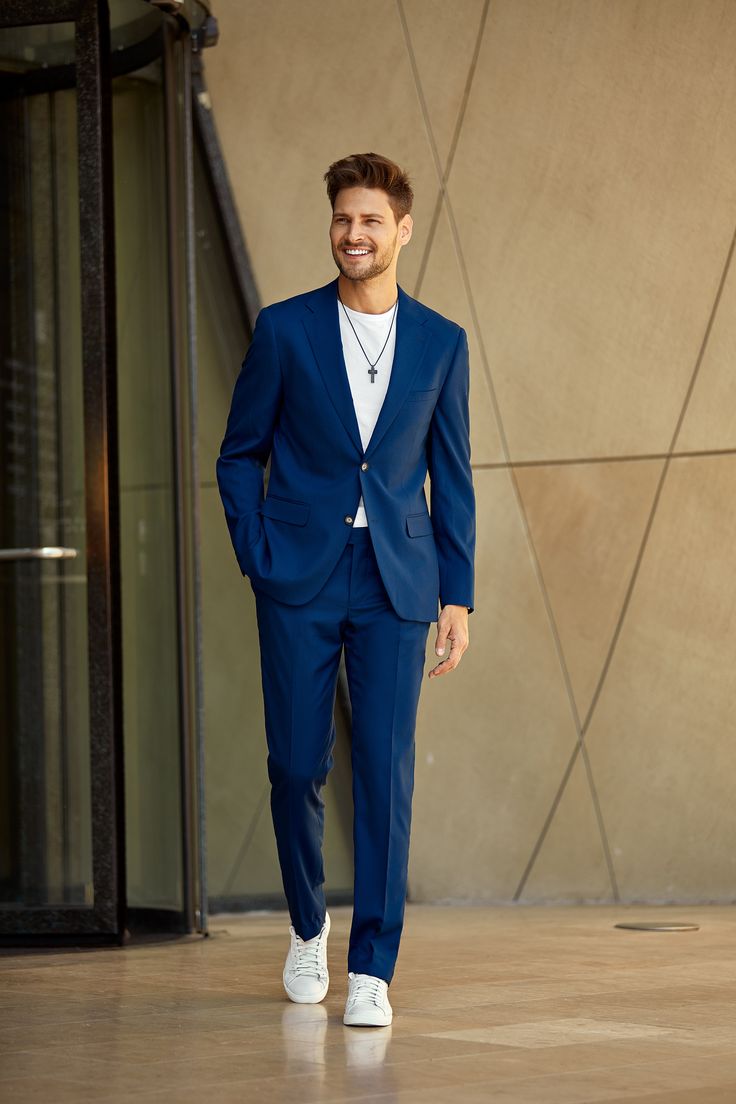 Light Blue Coat Outfit, Blue Coat Pant, Blazer Outfits For Men, Blue Coat Outfit, Mens Formal Outfits, Light Blue Coat, Blush Wedding Colors, Suits And Sneakers, Black Outfit Men