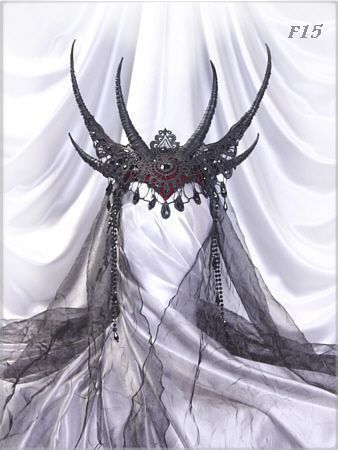 Aesthetic Crown, Fantasy Crown, Crown Aesthetic, 다크 판타지, Fantasias Halloween, Fantasy Costumes, Evil Queen, Fantasy Dress, Costume Makeup