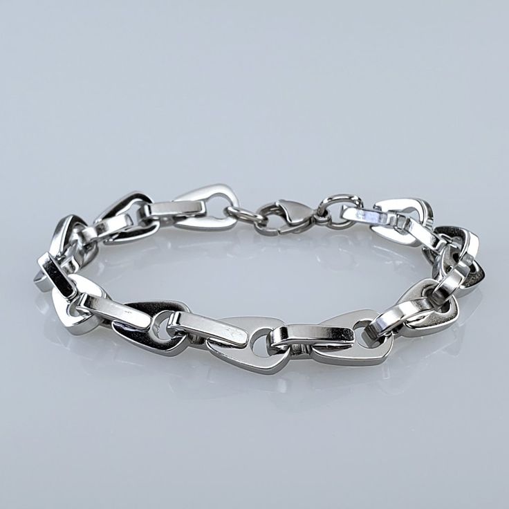 Brand New Men's White Gold Chain Link Bracelet Genuine 14k White Gold Plated Sterling Silver Length - 8" (Most Common Men's Size) Retail Price $400 Buy With Confidence From A Trusted Seller With A 99%+ Feedback Rating! A0339 (Id-1910) 925 Sterling Silver Jewelry For Men, Formal Silver Tarnish-resistant Chain Bracelet, Oval Link Stainless Steel Jewelry With Polished Finish, White Gold Stainless Steel Chain Bracelet With Rectangular Links, Oval Link Stainless Steel Bracelets With Polished Finish, Stainless Steel Oval Link Bracelets With Polished Finish, White Gold Chain Bracelet With Rectangular Links, Silver Tarnish Resistant Chain Bracelet For Anniversary, Anniversary Silver Chain Bracelet With Solid Link