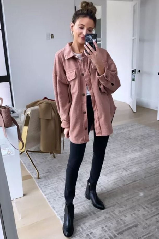 Outfits for the winter, leggings, pink shacket and chelsea boots. Blush Shacket Outfit, Outfits With Pink Jacket Casual, Pink Shirt Jacket Outfit, Mauve Shacket Outfit, Pink Shirt Fall Outfit, Outfits With Pink Flannel, Pink Shacket Outfit Women Winter, Pink Corduroy Shacket Outfit, Work Shacket Outfit