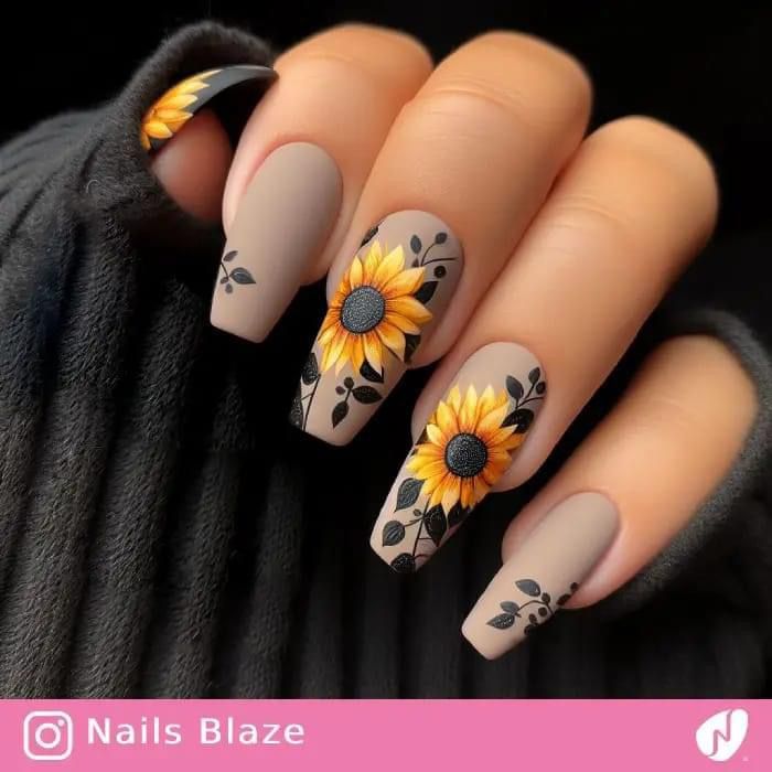 Country Acrylic Nails, Spring Nail Art Designs, Sunflower Nail Art, Western Nails, Sunflower Nails, Fall Acrylic Nails, Pretty Nail Art Designs, Spring Nail Art, Trendy Nail Design